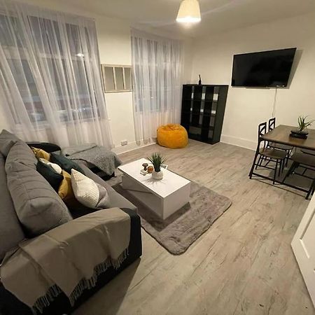 Comfortable 2 Bedroom On Tower Bridge London Exterior foto
